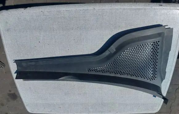 Wiper trim