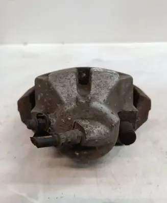 BMW 3 E90 E91 Front brake caliper 9070