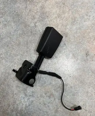 BMW i3 Front seatbelt buckle 9479516 7304150