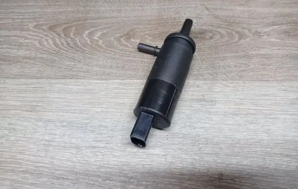 Volvo S60 Headlight washer pump 