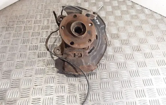 Toyota Auris 150 Front wheel hub
