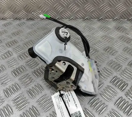 Toyota Hilux (AN120, AN130) Coupe door lock (next to the handle) 6904002550