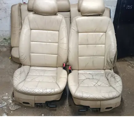 Seat set
