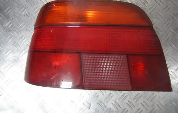 BMW 5 E39 Rear/tail lights 8358031 2vp007240-01