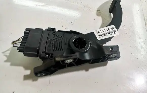 Volvo S80 Accelerator throttle pedal 6G929F836BD