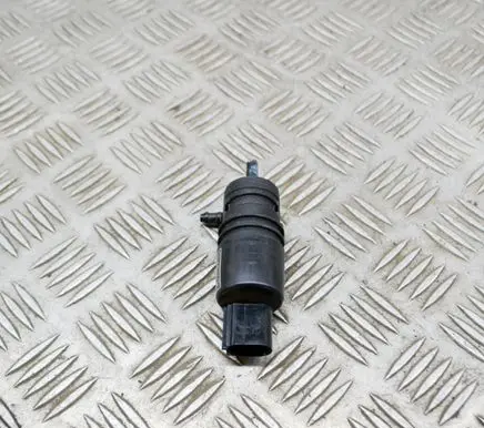 BMW 3 GT F34 Windscreen/windshield washer pump 7302589