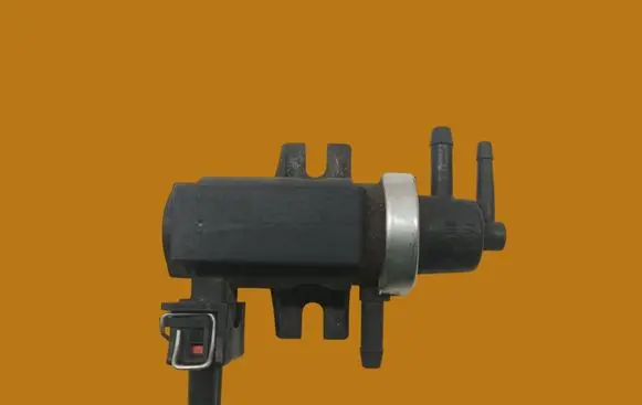 Volkswagen Jetta VI Turbo solenoid valve 1H0906627