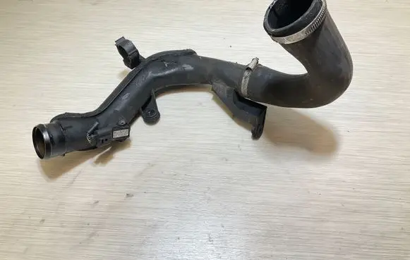 Audi A3 S3 A3 Sportback 8P Intercooler hose/pipe 5N0145770A