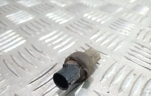 Air conditioning (A/C) pressure sensor