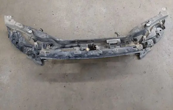 Volvo V50 Top upper radiator support slam panel
