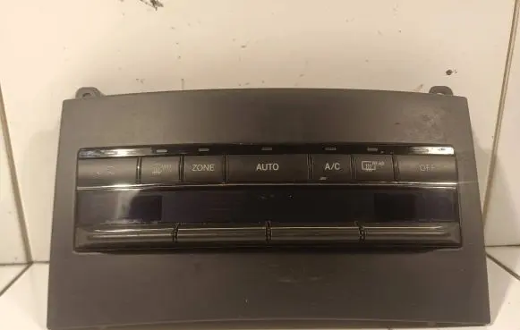 Mercedes-Benz E W212 Climate control unit A2128300285 5HB00935555 A2129007404