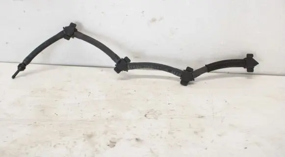 Volkswagen Golf VII Fuel return line/hose 04L130235M