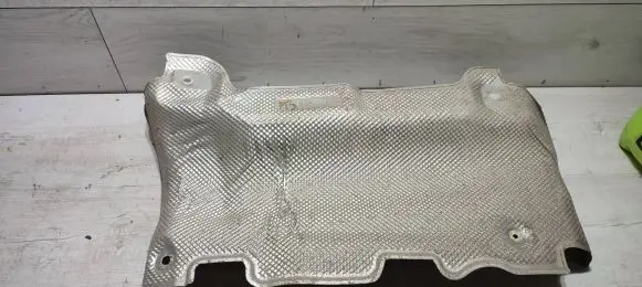 Mazda 3 III Heat shield in engine bay BJW742741 1023386