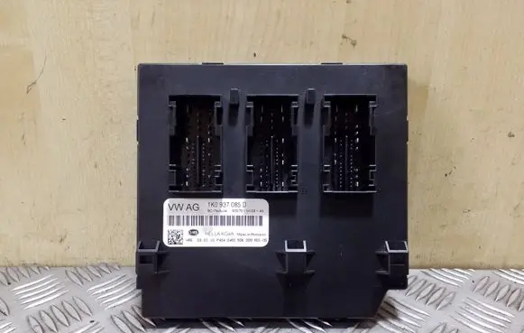 Volkswagen Golf VI Comfort/convenience module 1K0937085D
