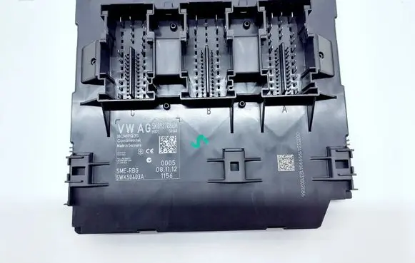 Seat Alhambra (Mk2) Central body control module 5K0937086M