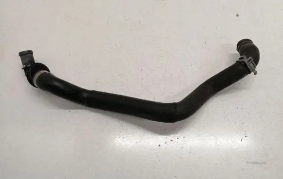 Mercedes-Benz E W211 Engine coolant pipe/hose A2118302796