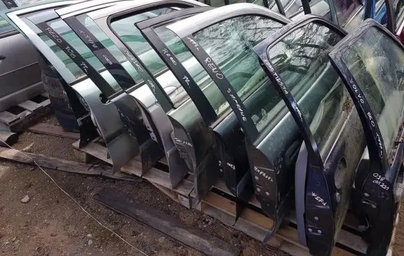 Ford Fiesta Front door