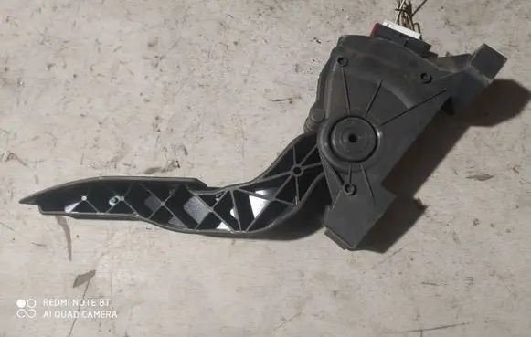 Opel Signum Accelerator throttle pedal 9186725