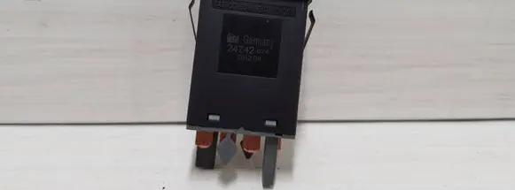 Volkswagen PASSAT B5.5 Hazard light switch 24742624