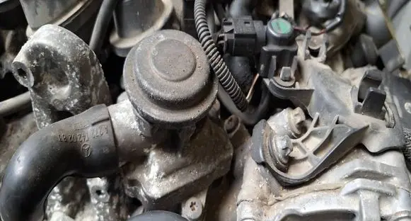 Mercedes-Benz CLS C219 EGR valve 