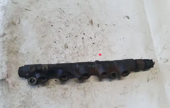 Toyota Avensis Verso Fuel main line pipe NOCODE