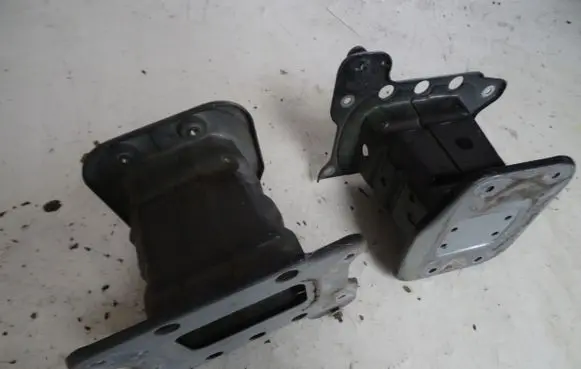 Opel Antara Front bumper mounting bracket