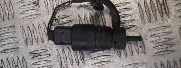 BMW X3 E83 Windscreen/windshield washer pump