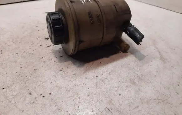 Power steering fluid tank/reservoir
