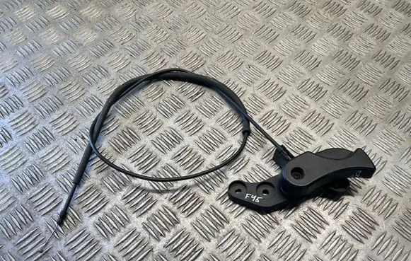 BMW 2 F45 Engine bonnet (hood) release handle 7326517