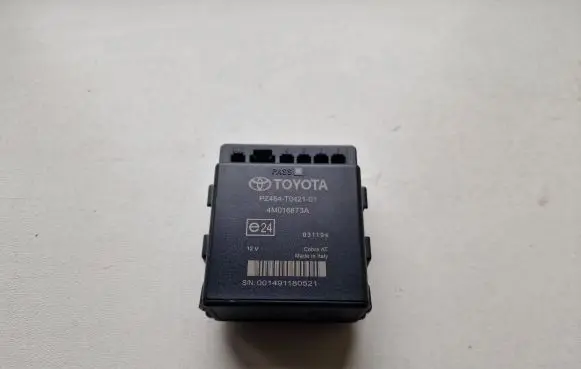 Toyota Yaris Parking PDC control unit/module 4M0168T3A