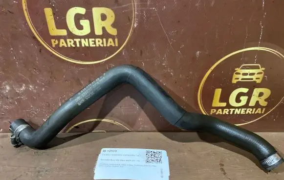 Mercedes-Benz Vito Viano W639 Engine coolant pipe/hose A6398323723