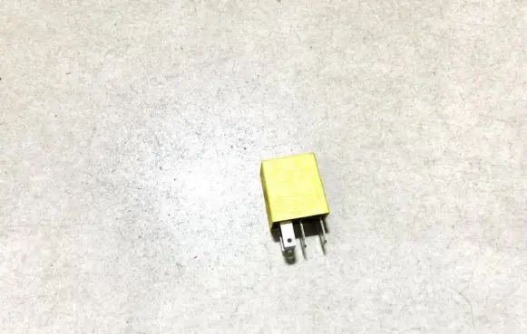 Opel Zafira A Other relay 24433728 29200076