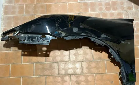Porsche Cayenne (92A) Fender 7P5821167A 543511 7P5821167
