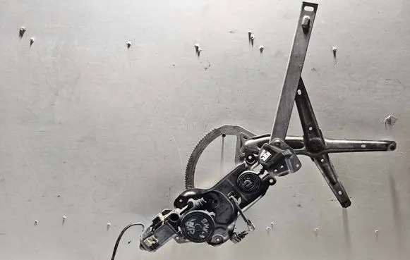 BMW 5 E34 Front door window regulator with motor 513219440699 0130821255