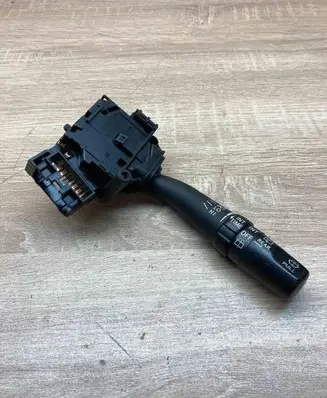 Toyota Corolla Verso AR10 Wiper control stalk 8465205150 L97