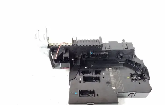 Mercedes-Benz E C207 W207 Fuse module A2129060205