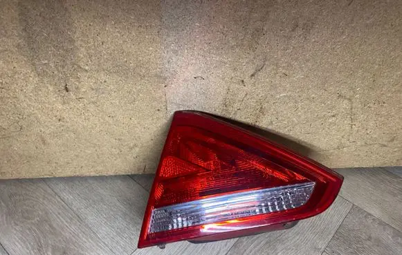 Audi A5 8T 8F Tailgate rear/tail lights 8T0945094