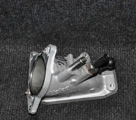 Volkswagen Golf VII Other engine bay part 04L128637B