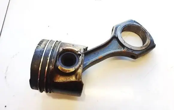 Mercedes-Benz Sprinter W906 Piston with connecting rod 65100