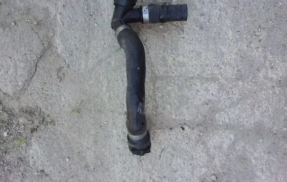 Jaguar XJ X350 Engine coolant pipe/hose 2W9318674AD