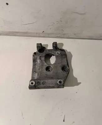 Ford Focus C-MAX A/C compressor mount bracket 9646719580