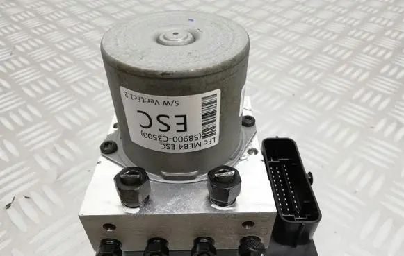 Hyundai Sonata LF ABS Pump 58900C3500