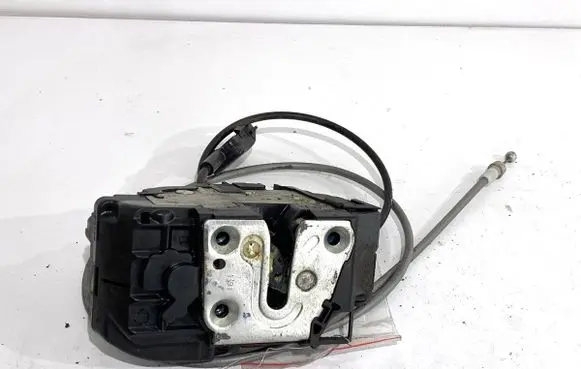 Nissan Note (E11) Front door lock 