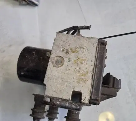 Volkswagen PASSAT B6 ABS Pump 16027001A