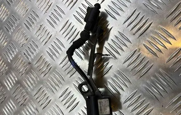Audi A8 S8 D3 4E Air suspension front height level sensor 4E0907651G