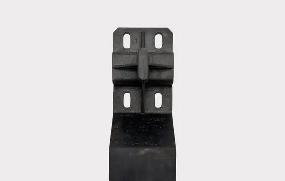Alfa Romeo GTV Front bumper mounting bracket 60586631