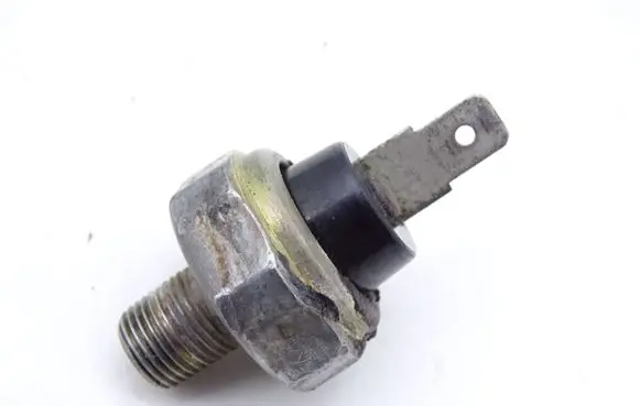 Suzuki Vitara (ET/TA) Oil pressure sensor 