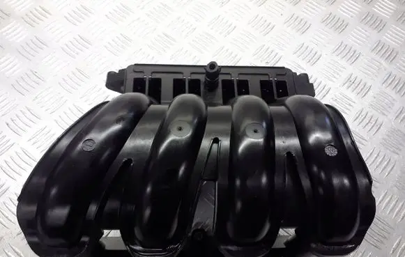 Nissan Micra Intake manifold
