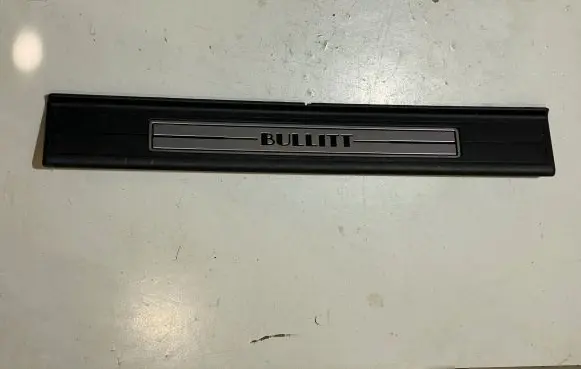 Ford Mustang VI Front sill trim cover FR3J6313222AAW