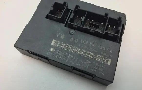 Volkswagen Golf V Comfort/convenience module 1K0959433CA